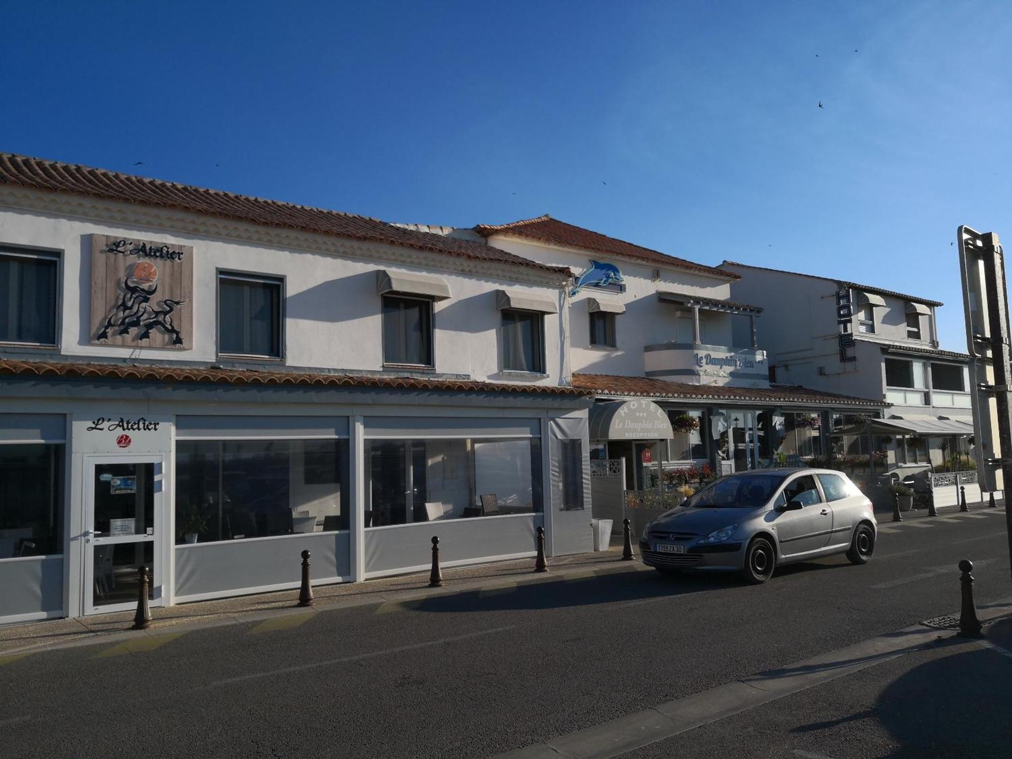 Le Dauphin Bleu Hotel Saintes-Maries-de-la-Mer Buitenkant foto