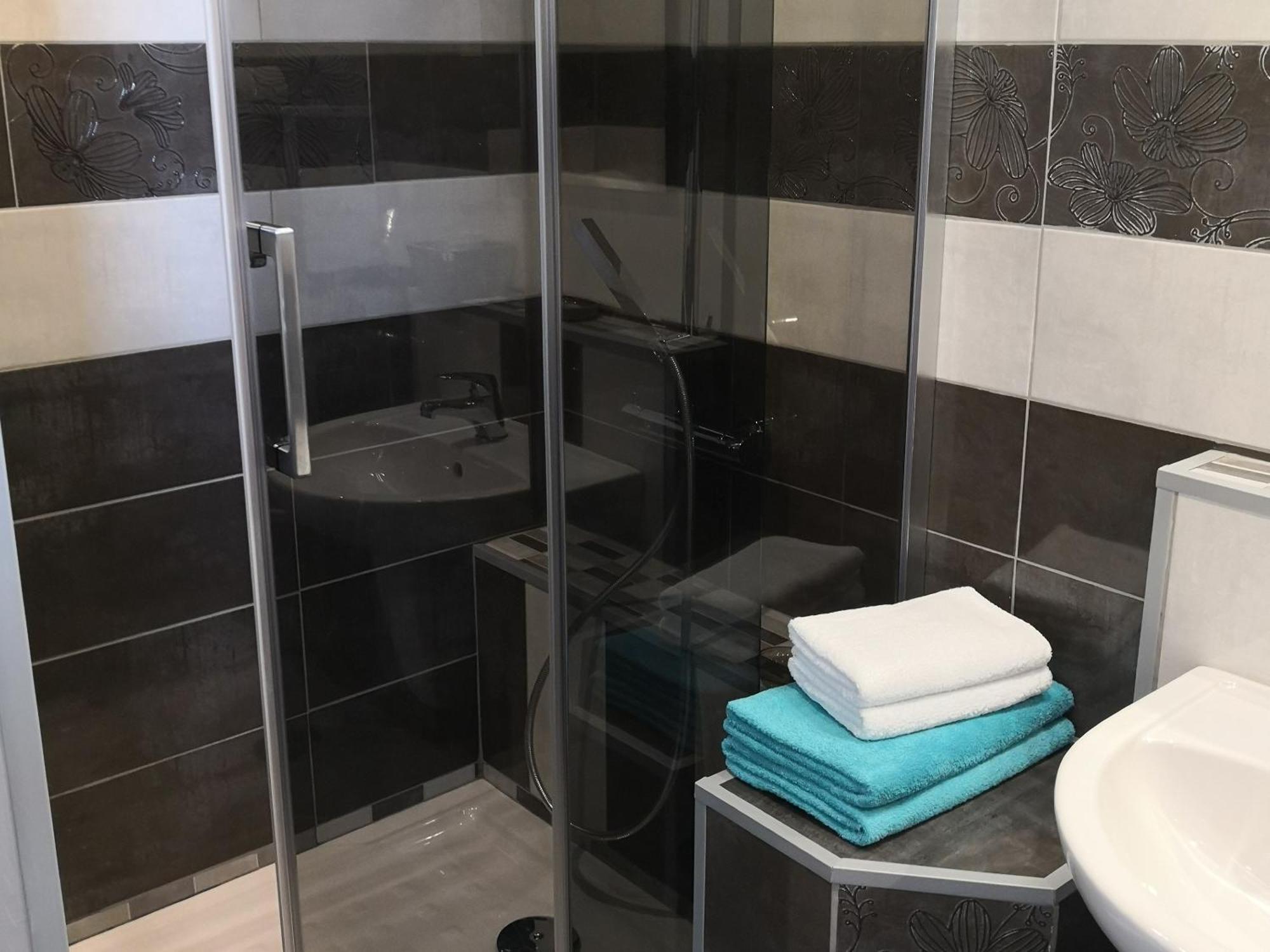 Le Dauphin Bleu Hotel Saintes-Maries-de-la-Mer Kamer foto