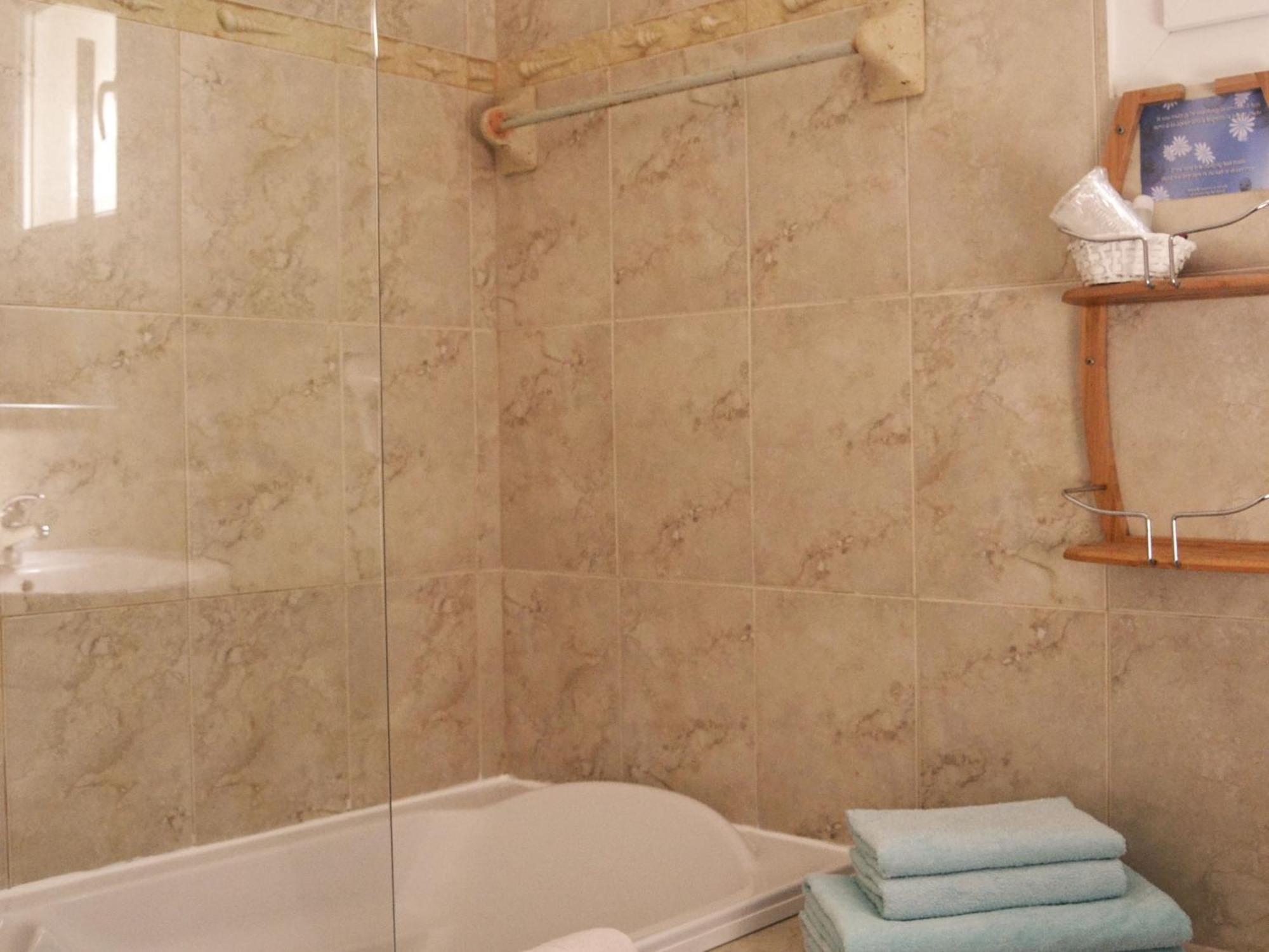 Le Dauphin Bleu Hotel Saintes-Maries-de-la-Mer Kamer foto