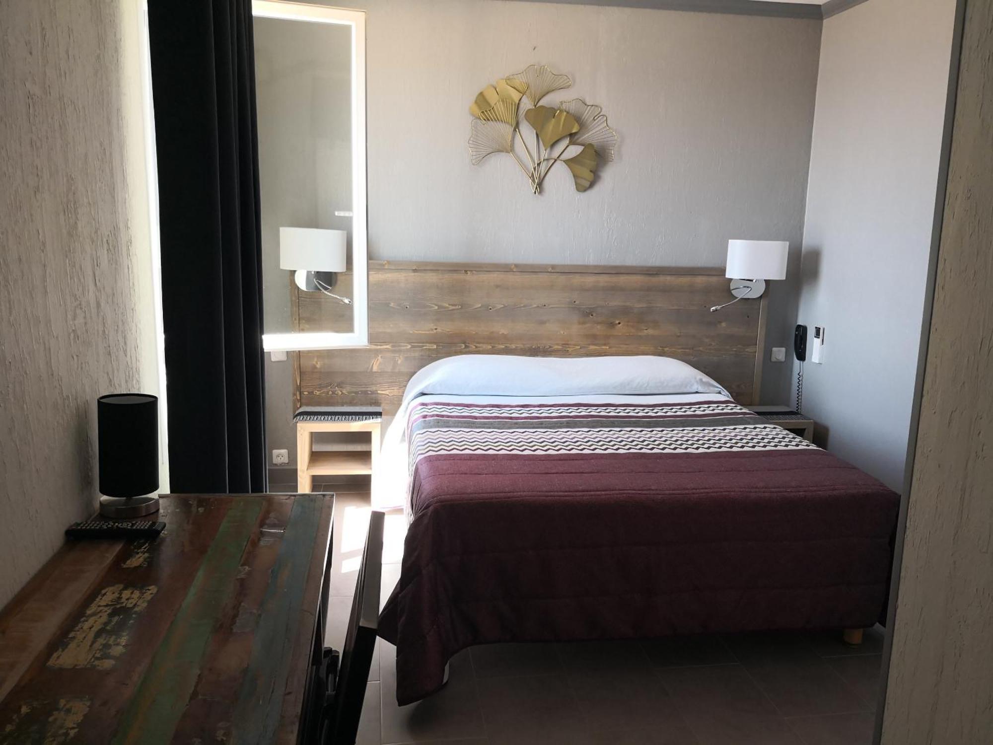 Le Dauphin Bleu Hotel Saintes-Maries-de-la-Mer Kamer foto