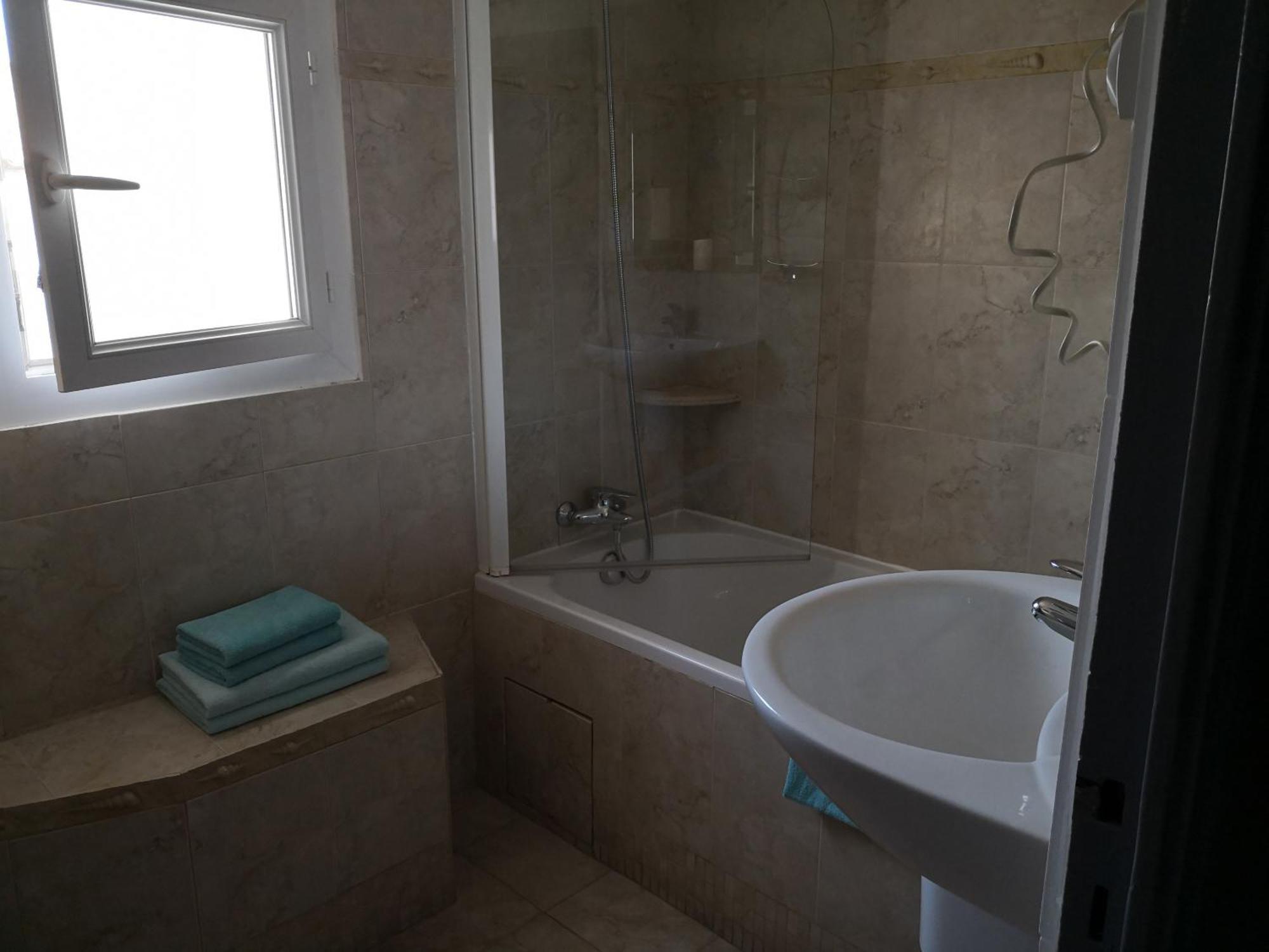 Le Dauphin Bleu Hotel Saintes-Maries-de-la-Mer Kamer foto