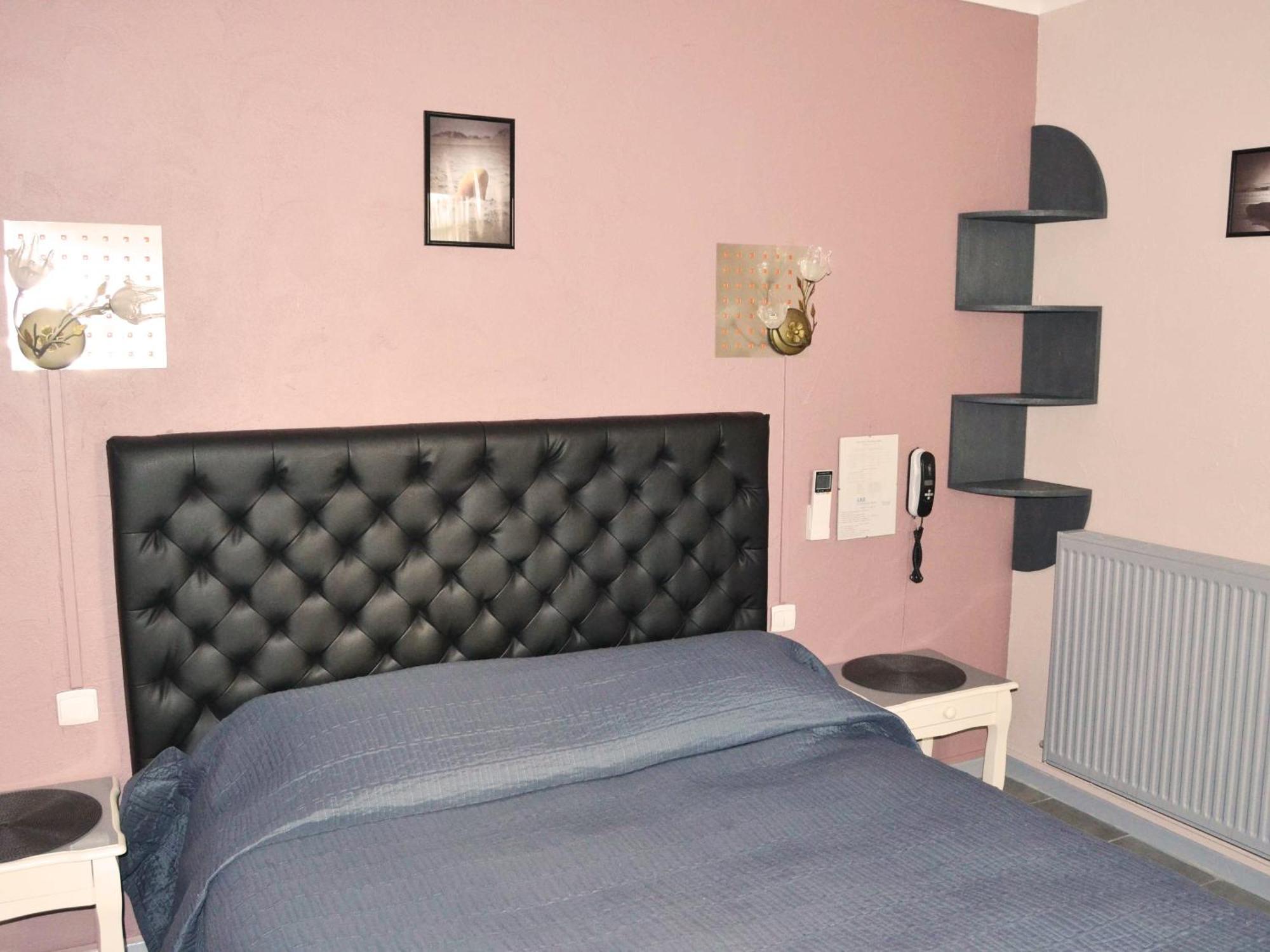 Le Dauphin Bleu Hotel Saintes-Maries-de-la-Mer Kamer foto
