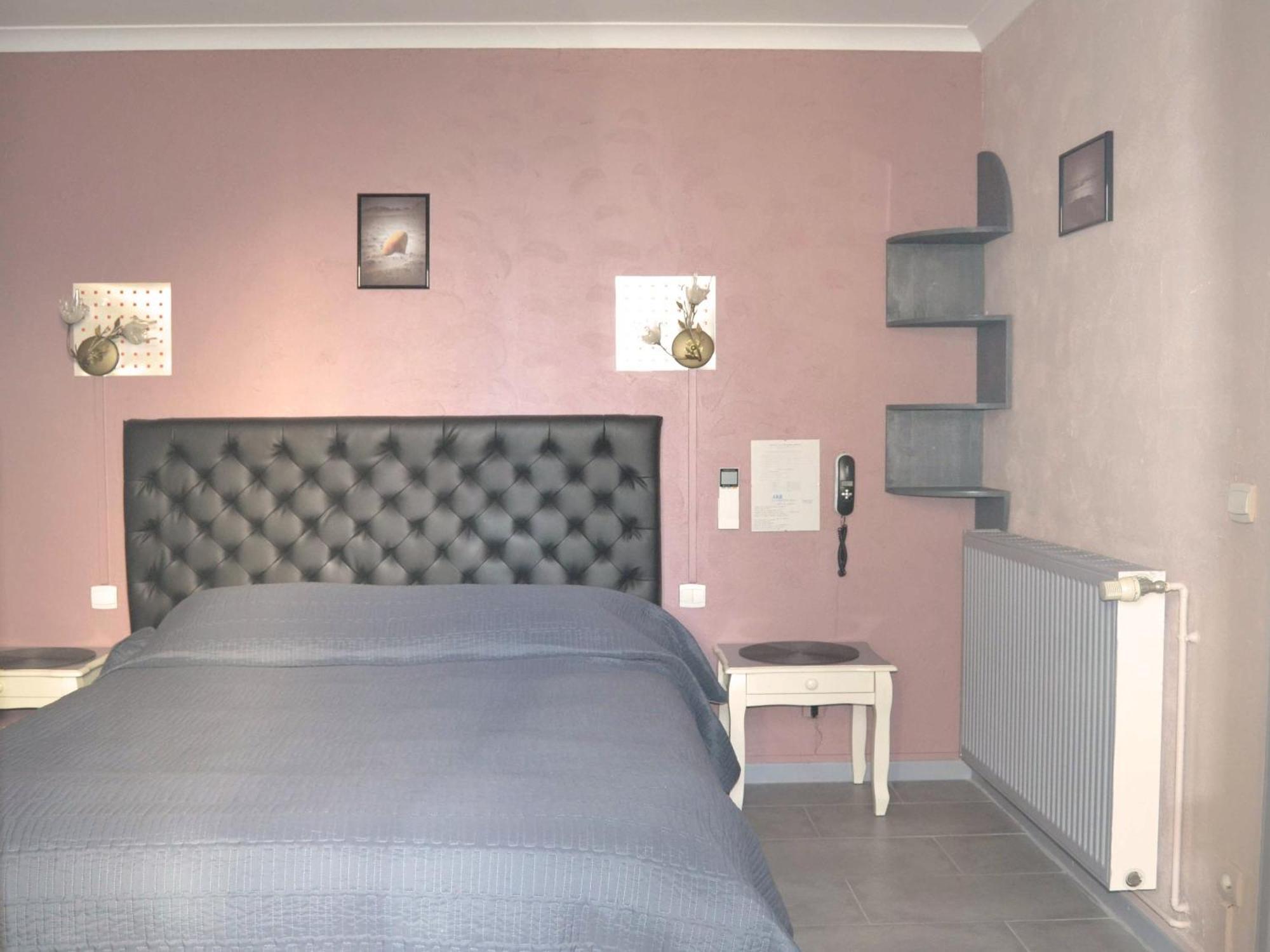 Le Dauphin Bleu Hotel Saintes-Maries-de-la-Mer Kamer foto