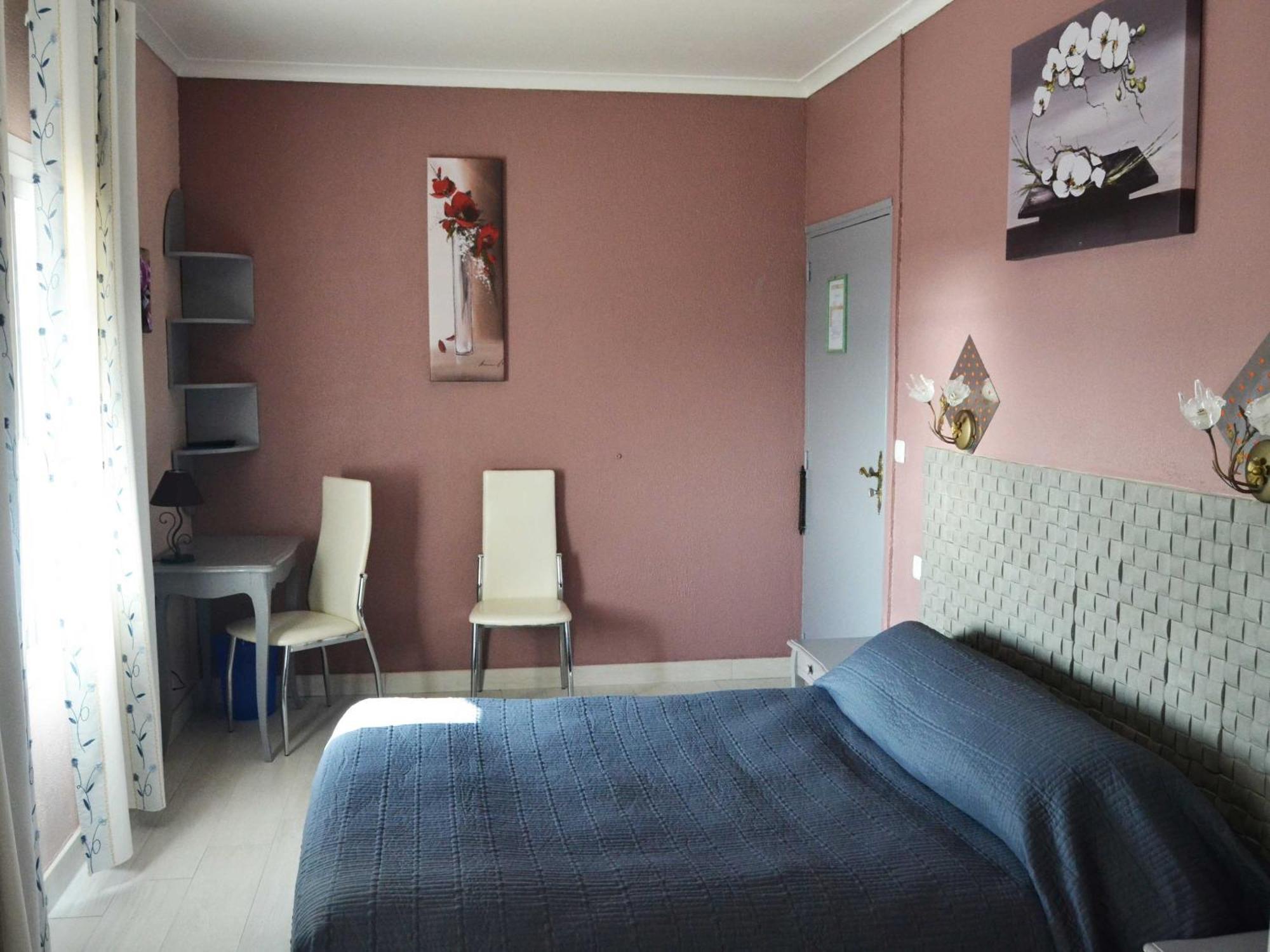 Le Dauphin Bleu Hotel Saintes-Maries-de-la-Mer Kamer foto